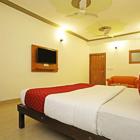 Hotel Ambrosia - A Boutique Hotel Νέο Δελχί Εξωτερικό φωτογραφία