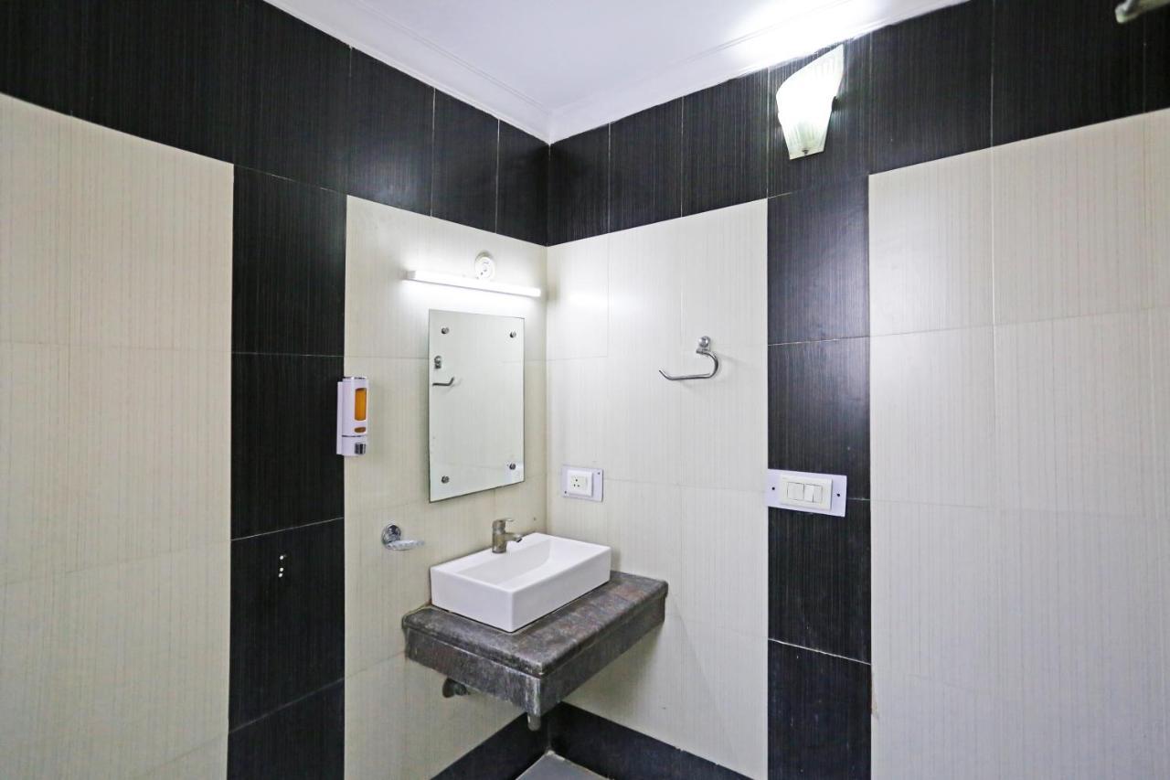 Hotel Ambrosia - A Boutique Hotel Νέο Δελχί Εξωτερικό φωτογραφία