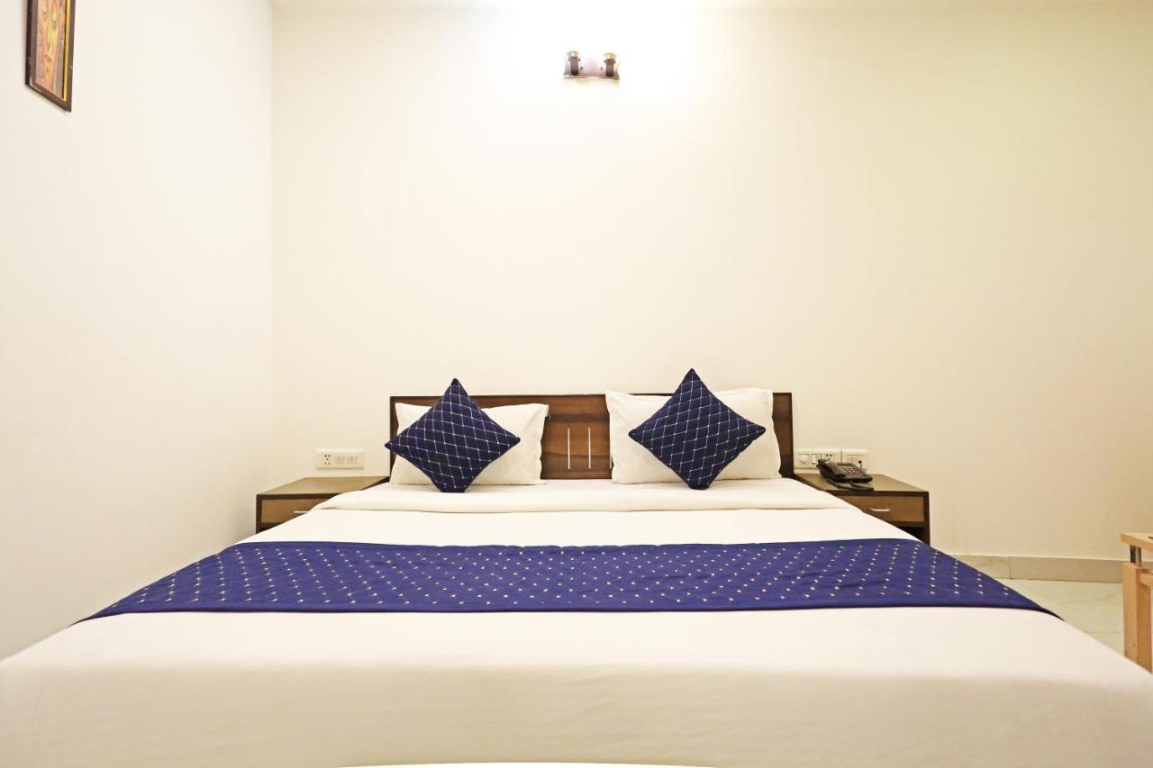 Hotel Ambrosia - A Boutique Hotel Νέο Δελχί Εξωτερικό φωτογραφία