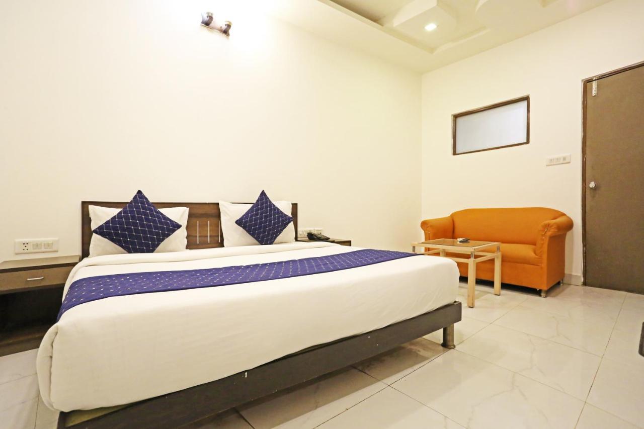 Hotel Ambrosia - A Boutique Hotel Νέο Δελχί Εξωτερικό φωτογραφία