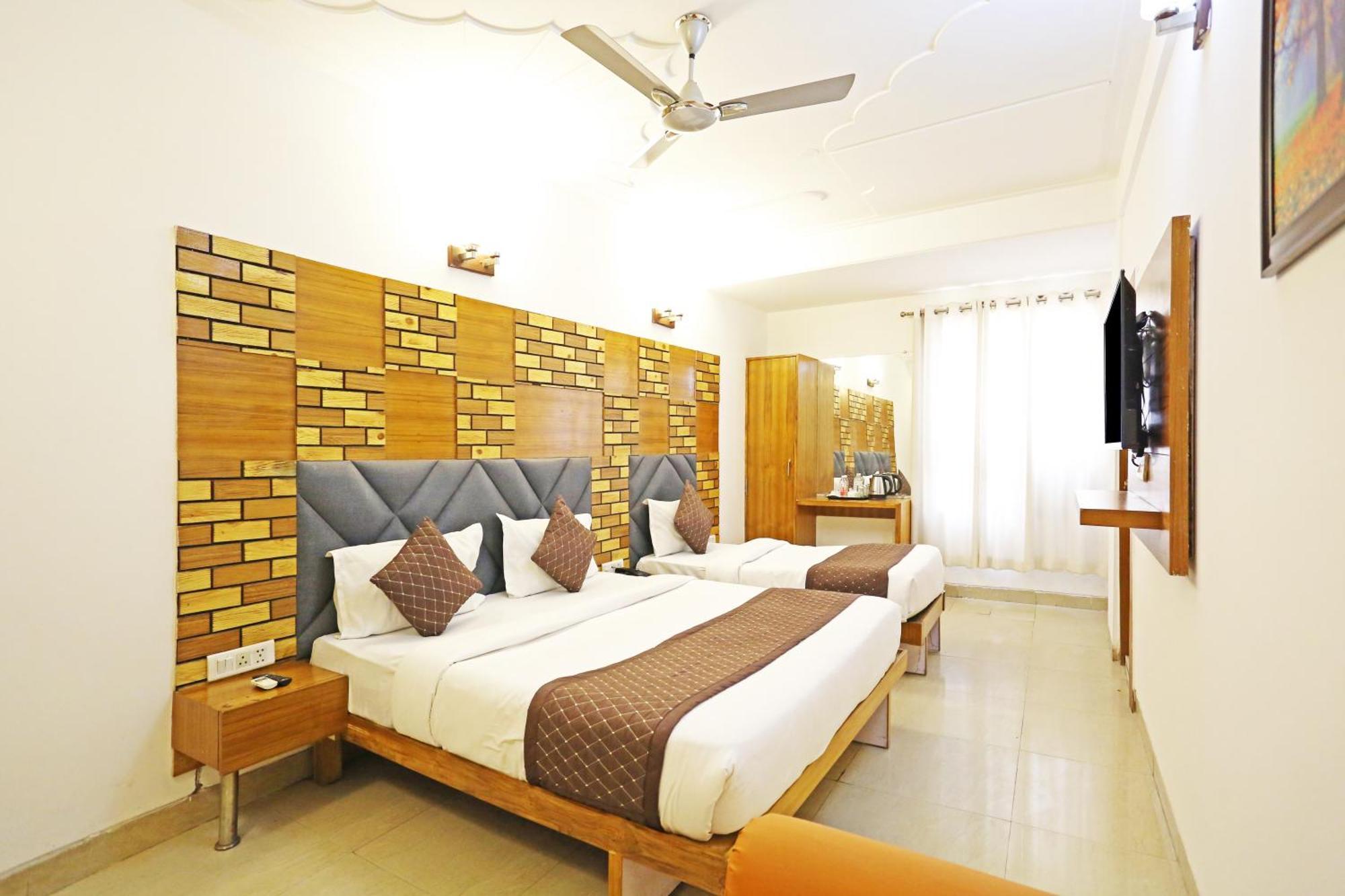 Hotel Ambrosia - A Boutique Hotel Νέο Δελχί Εξωτερικό φωτογραφία