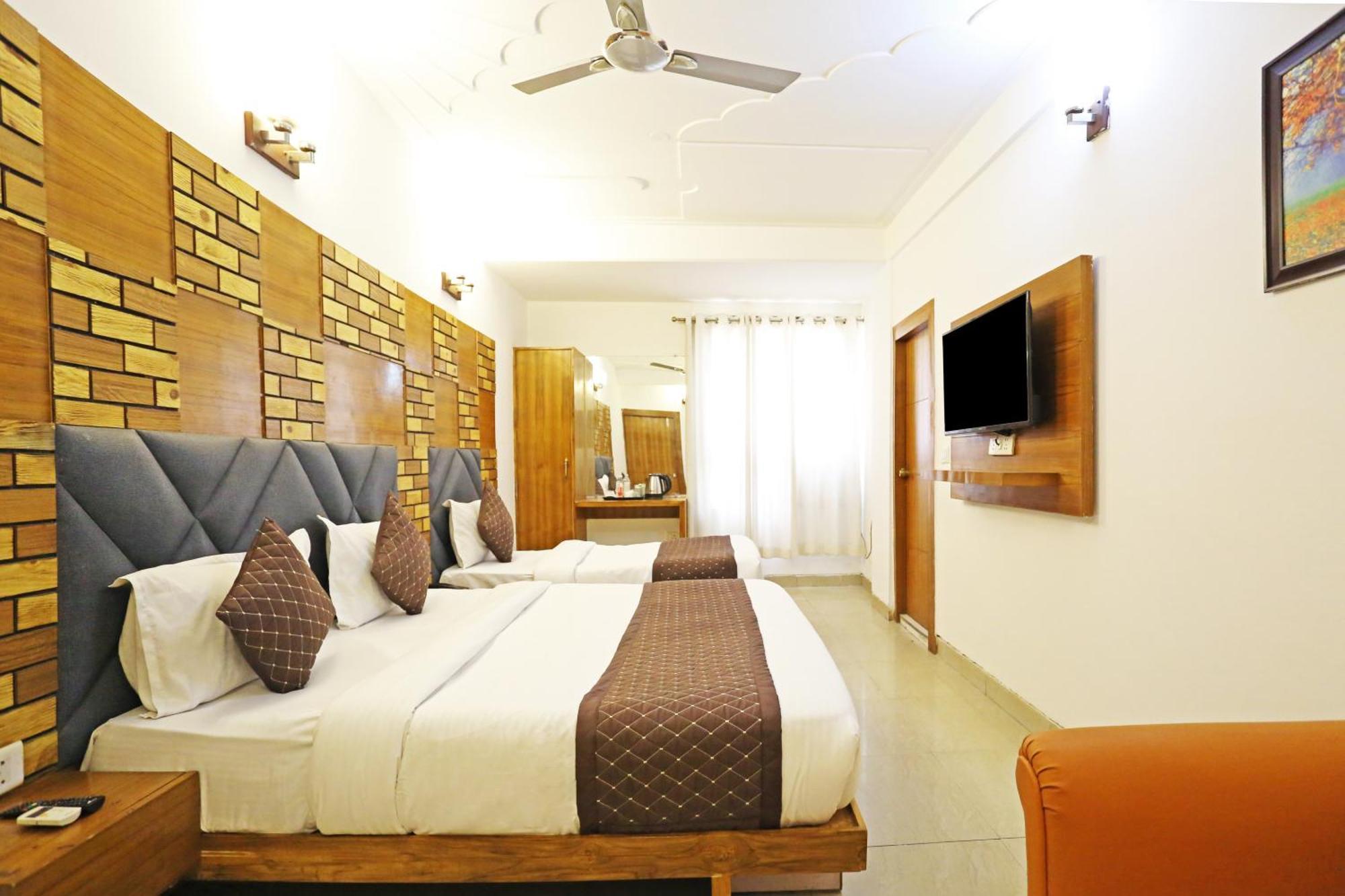 Hotel Ambrosia - A Boutique Hotel Νέο Δελχί Εξωτερικό φωτογραφία