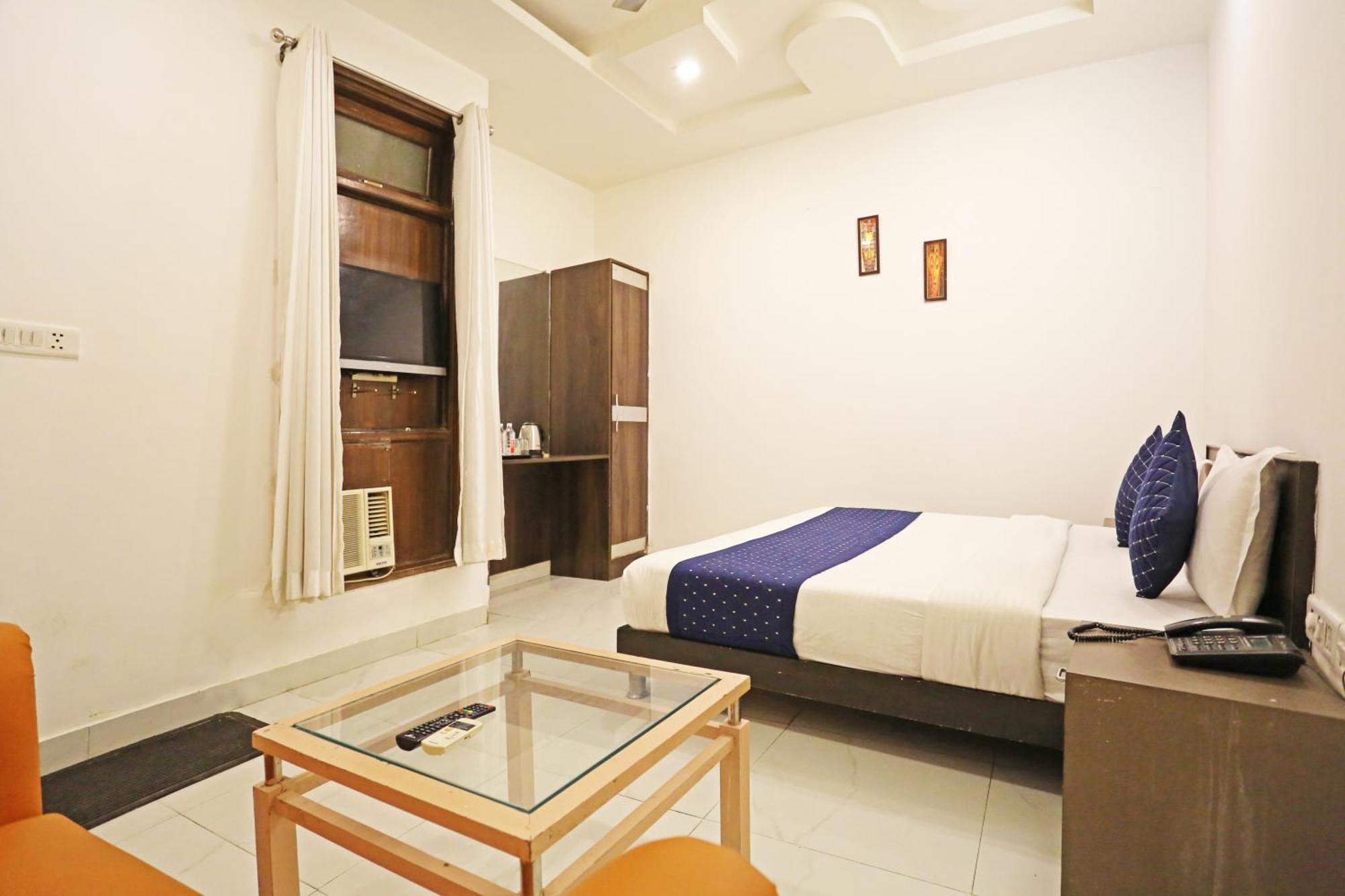 Hotel Ambrosia - A Boutique Hotel Νέο Δελχί Εξωτερικό φωτογραφία