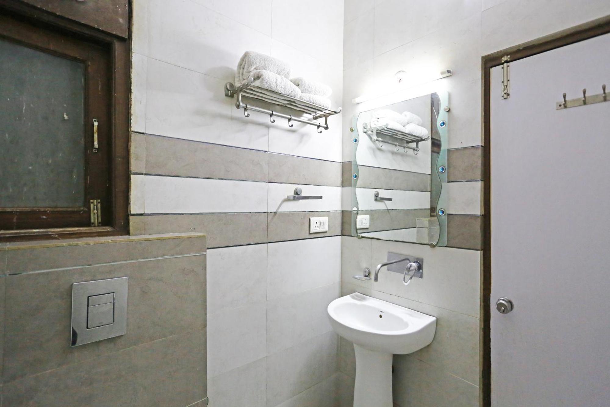 Hotel Ambrosia - A Boutique Hotel Νέο Δελχί Εξωτερικό φωτογραφία