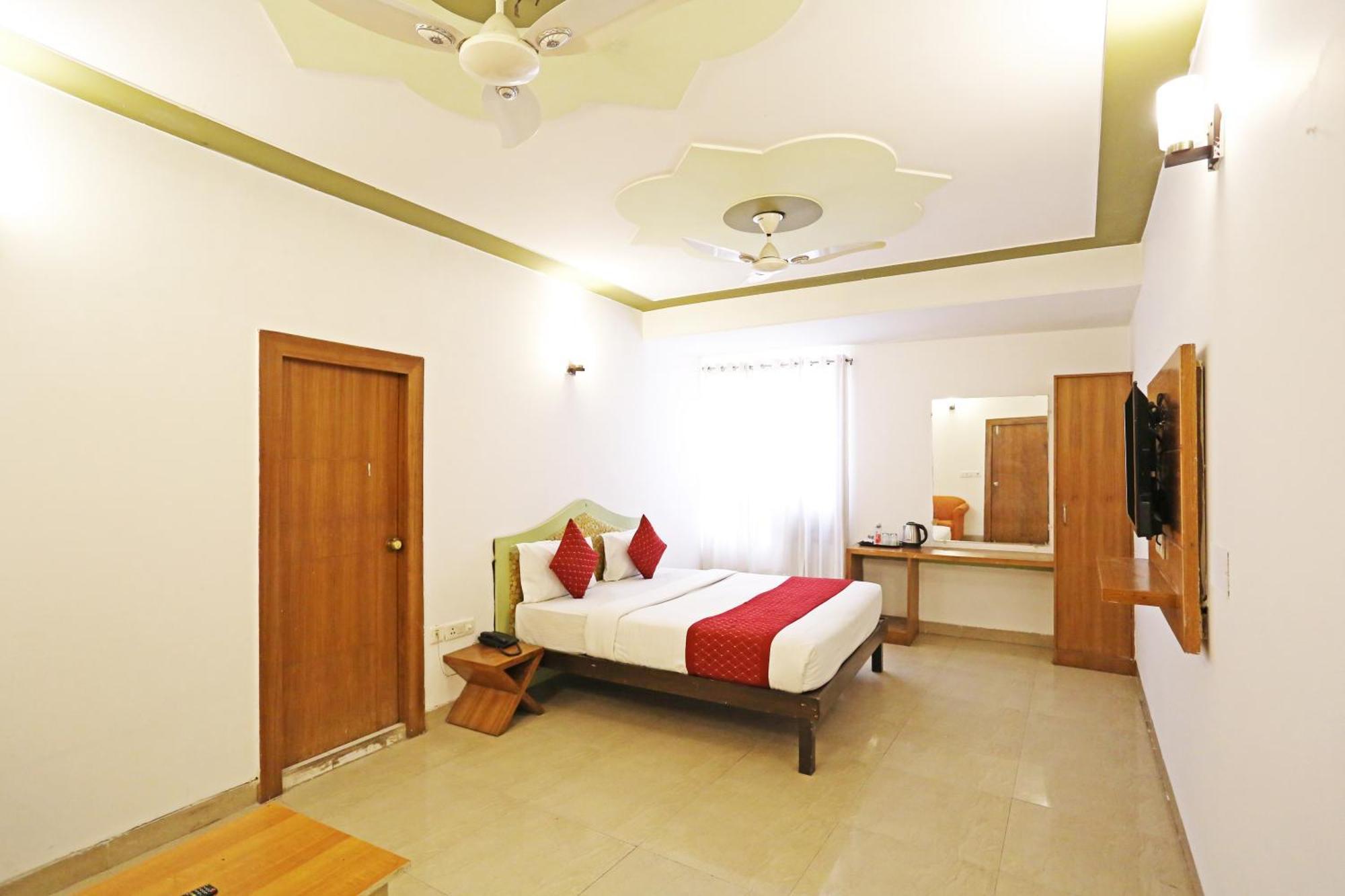 Hotel Ambrosia - A Boutique Hotel Νέο Δελχί Εξωτερικό φωτογραφία